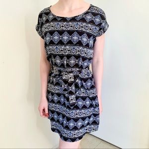 Blue black white boho T shirt dress tie waist southwestern hippie graduation